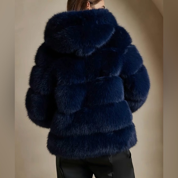 Women’s Blue Soft Faux Fur Hooded Jacket NEW XL X Large - Picture 2 of 9